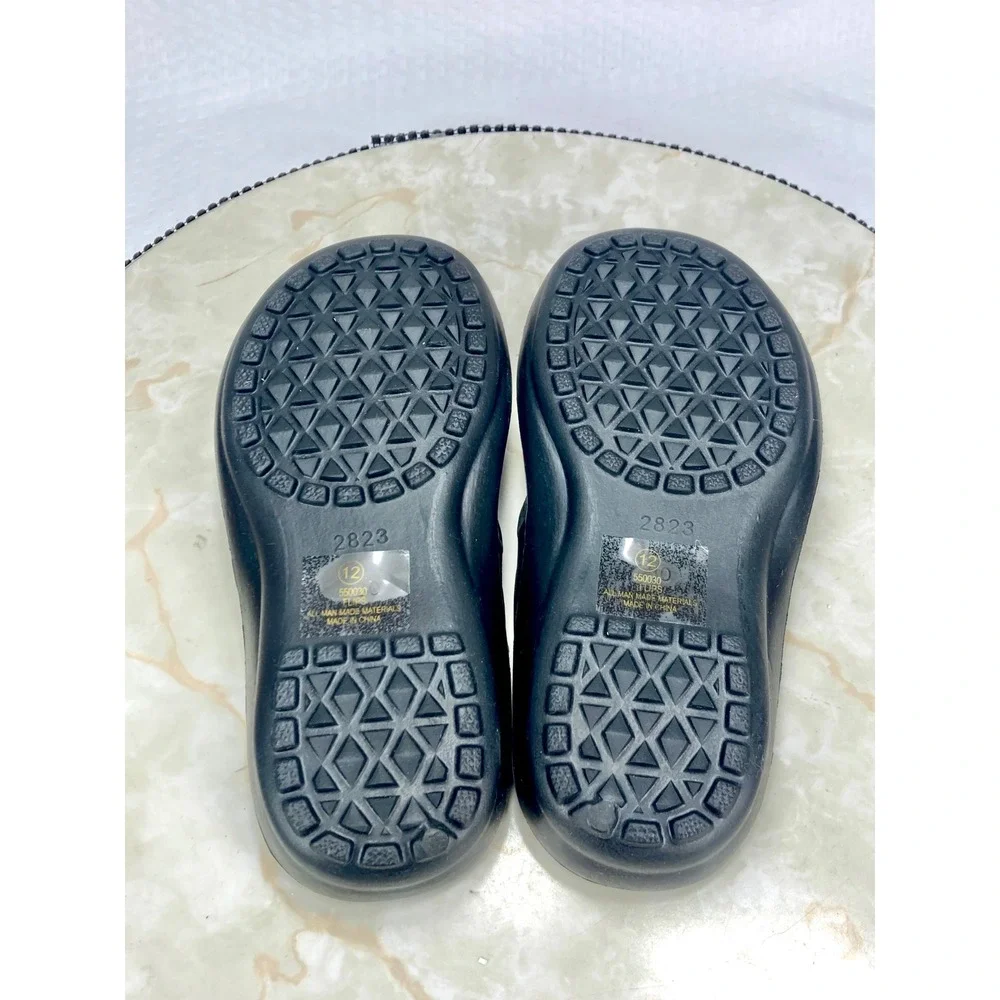 Sahara Camo Swirl Thong Flip Flop Sandals Kids 12 Black Green Casual Beach NWT